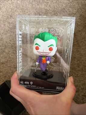 Funko Joker die cast Figure - Green Hair, Purple Suit, Red Eyes